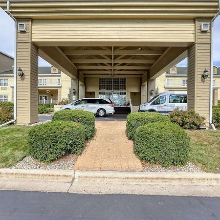 Comfort Suites Appleton Airport Екстер'єр фото
