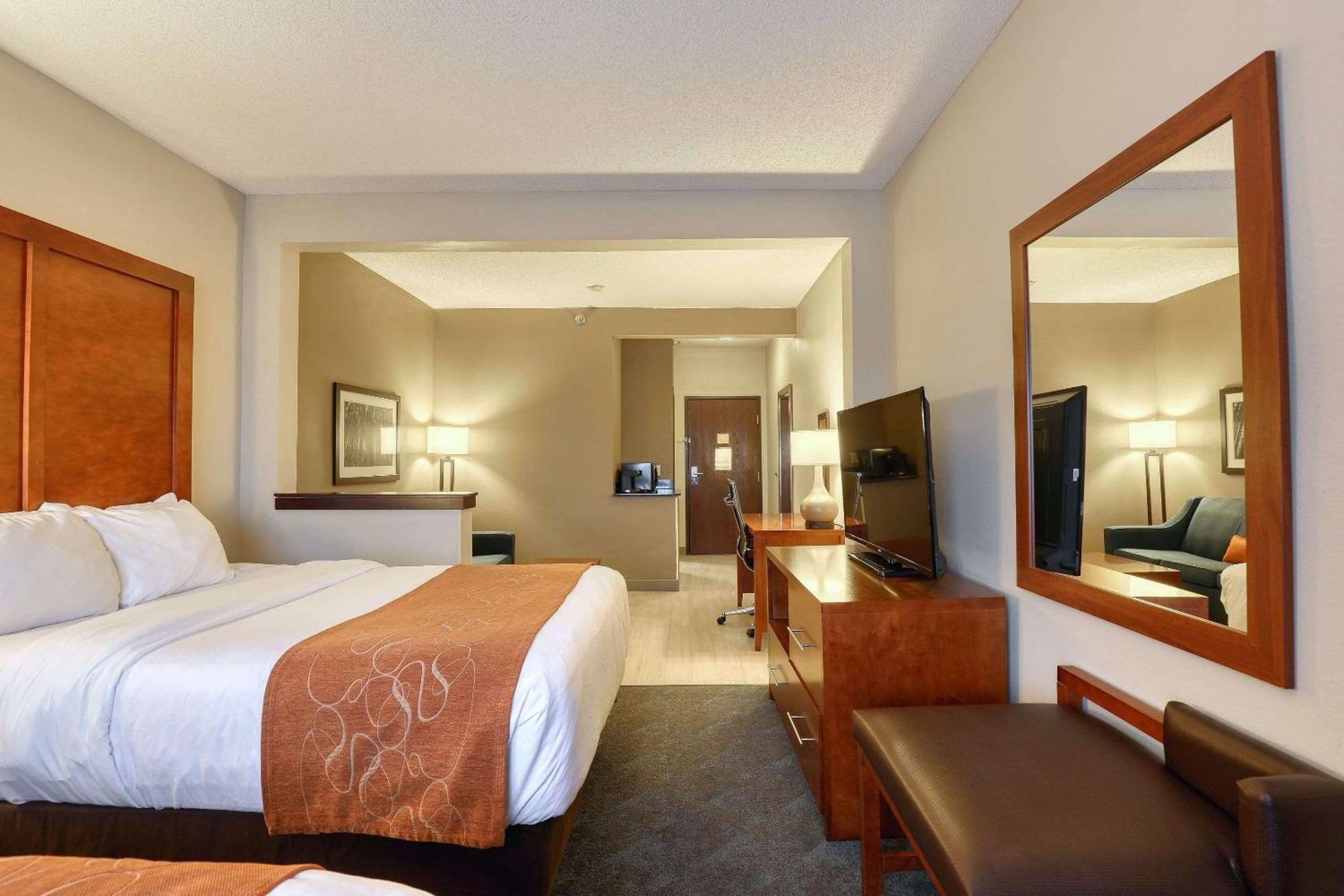 Comfort Suites Appleton Airport Екстер'єр фото
