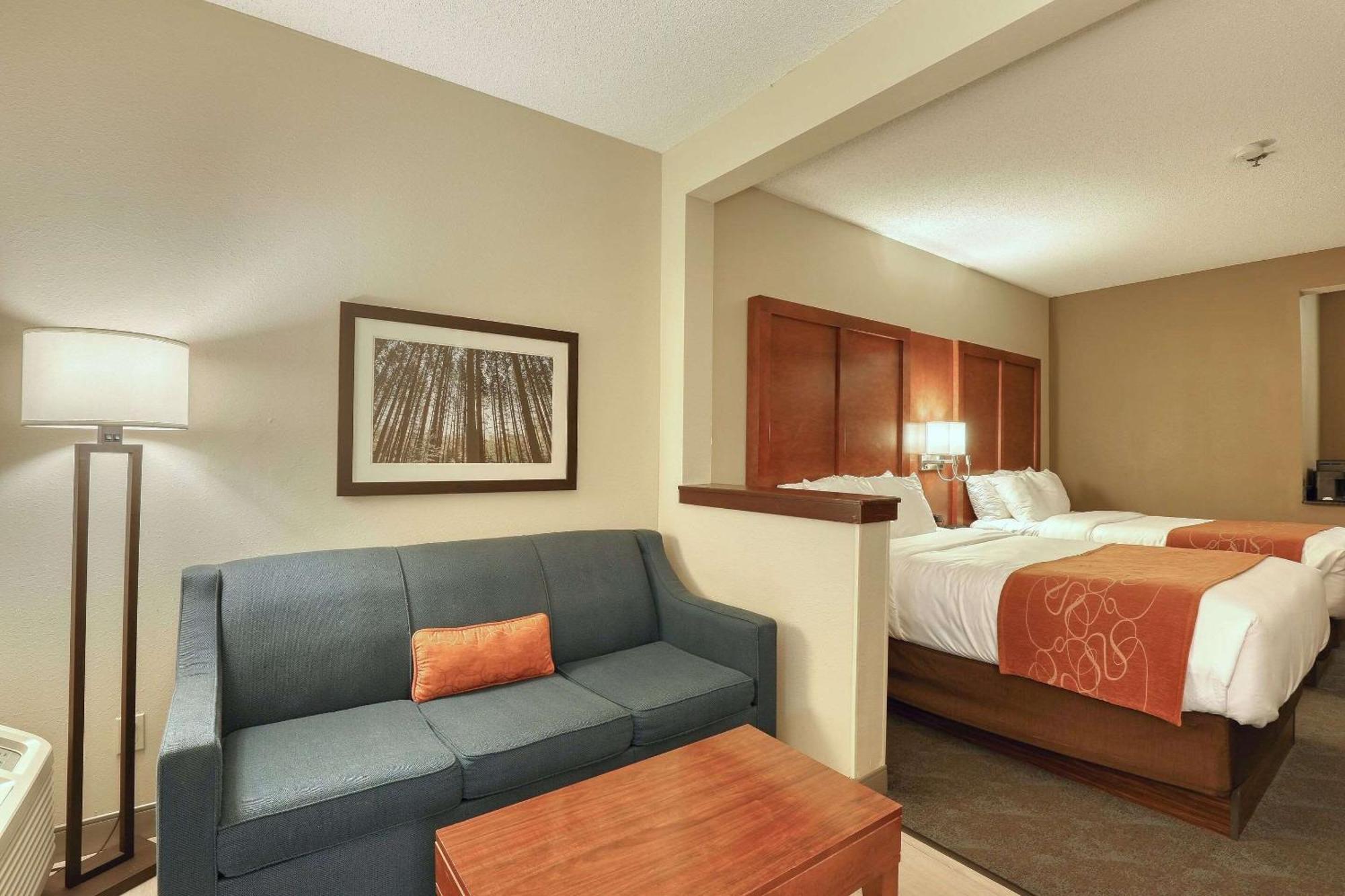 Comfort Suites Appleton Airport Екстер'єр фото