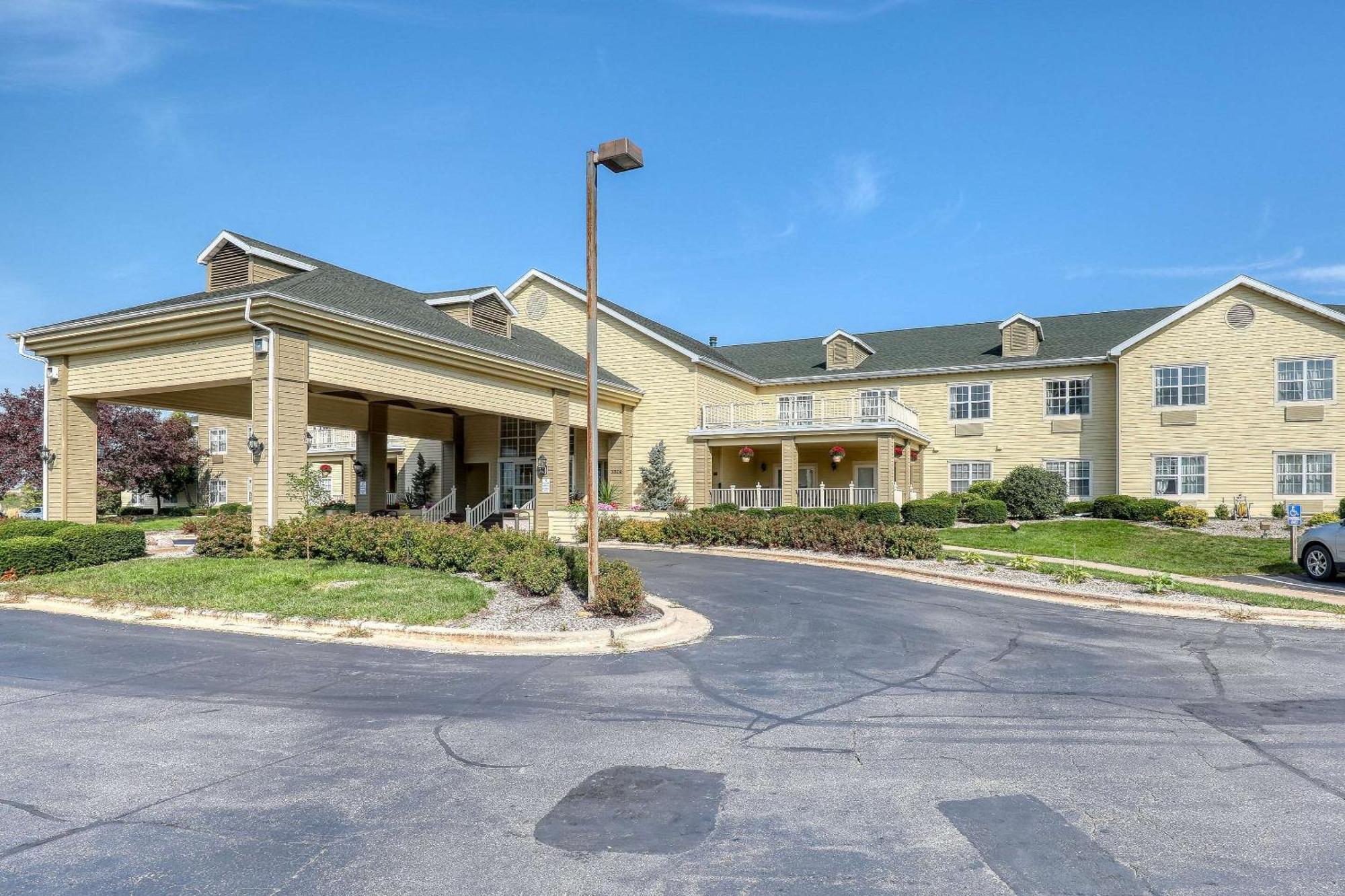 Comfort Suites Appleton Airport Екстер'єр фото