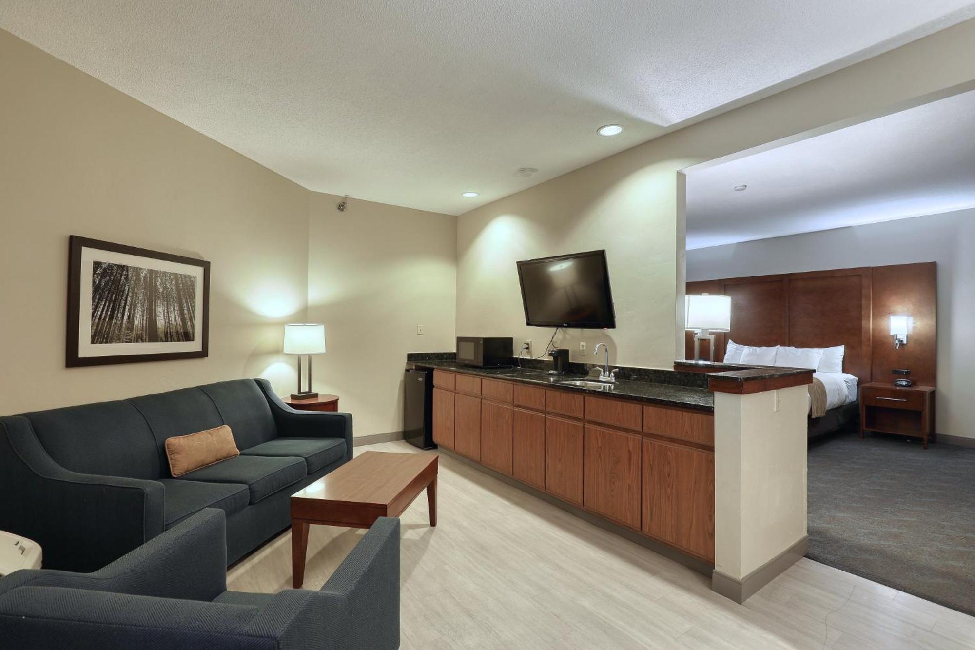 Comfort Suites Appleton Airport Екстер'єр фото