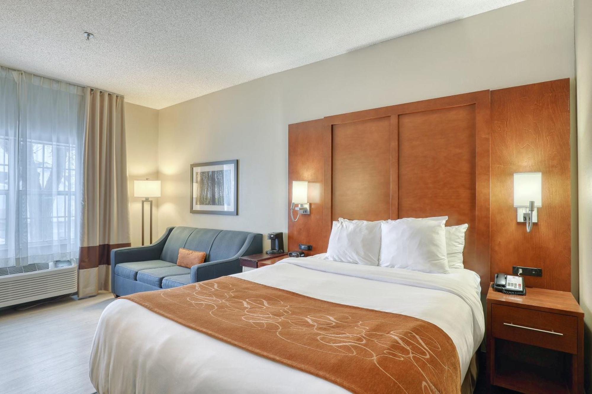 Comfort Suites Appleton Airport Екстер'єр фото
