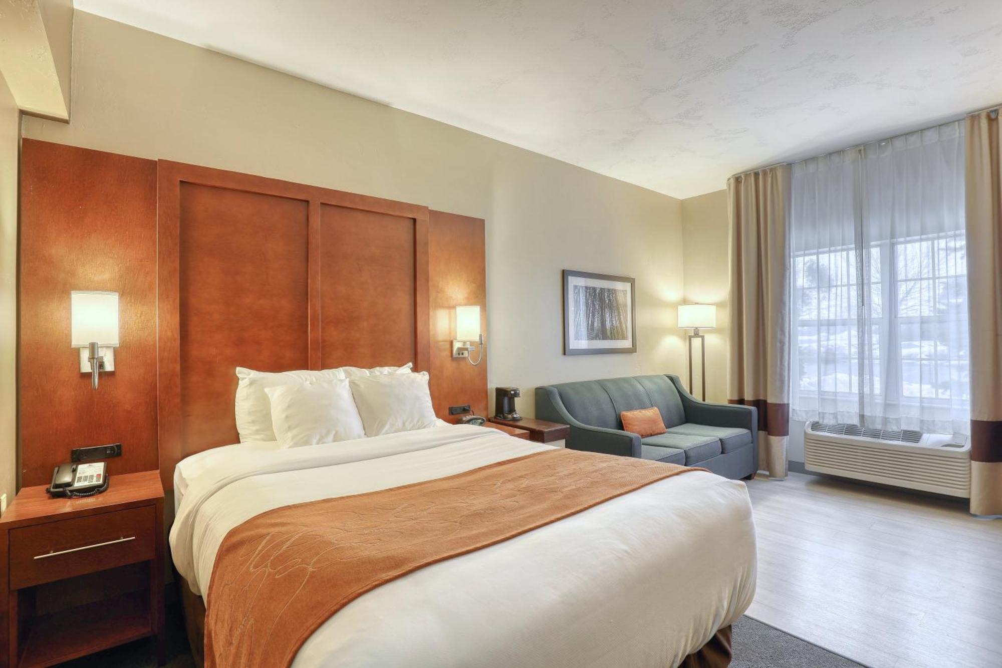 Comfort Suites Appleton Airport Екстер'єр фото