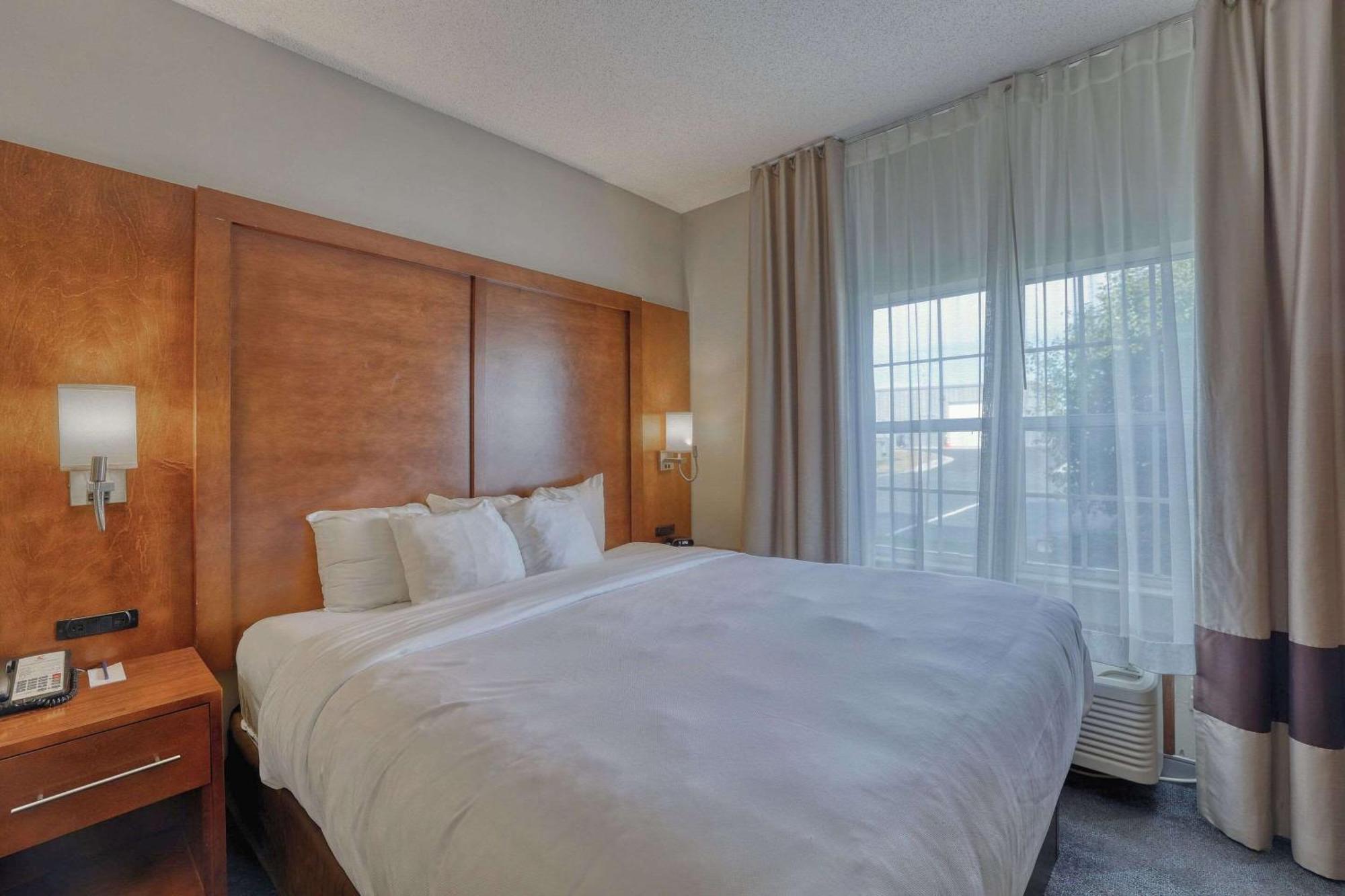 Comfort Suites Appleton Airport Екстер'єр фото