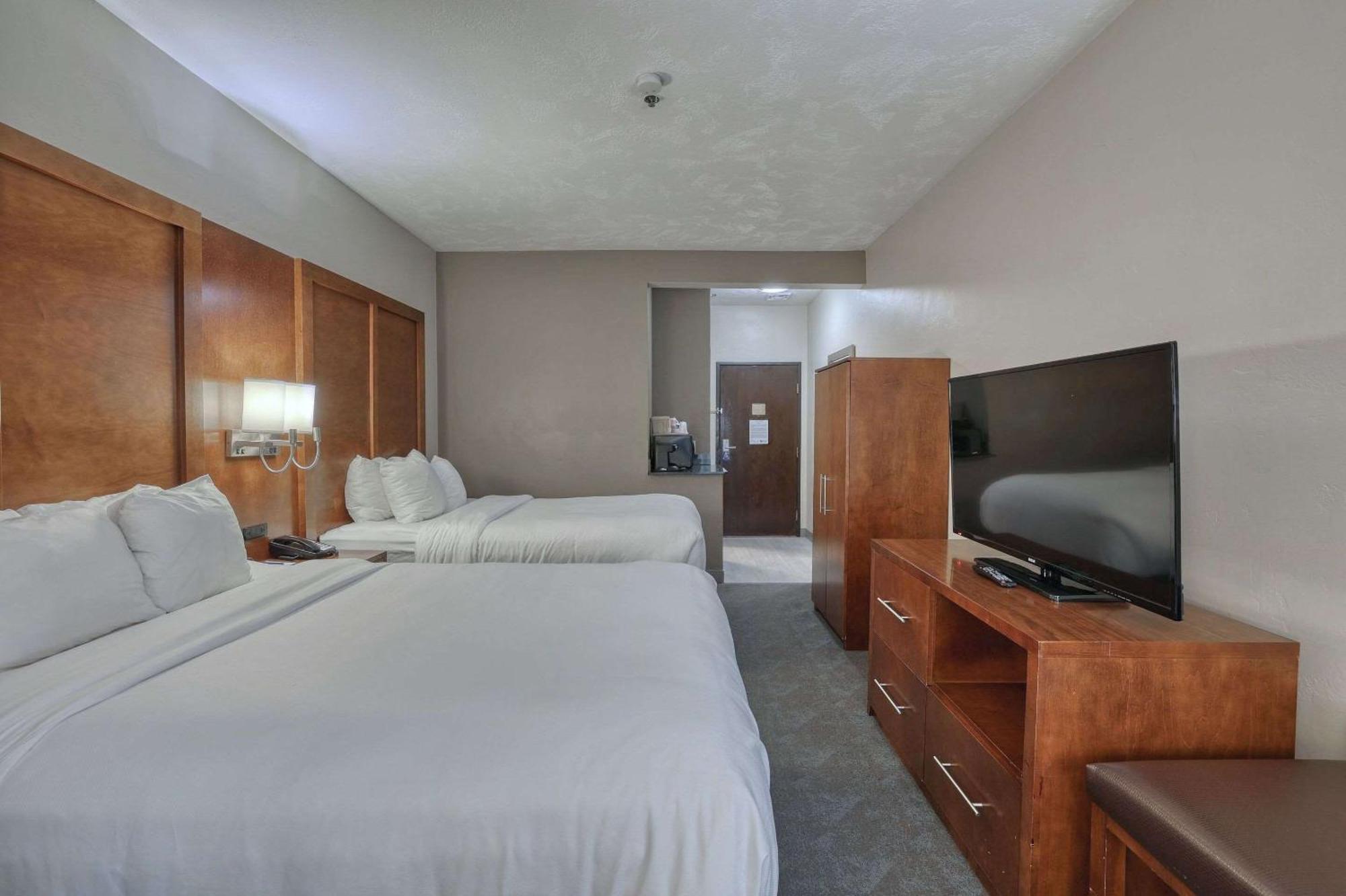 Comfort Suites Appleton Airport Екстер'єр фото