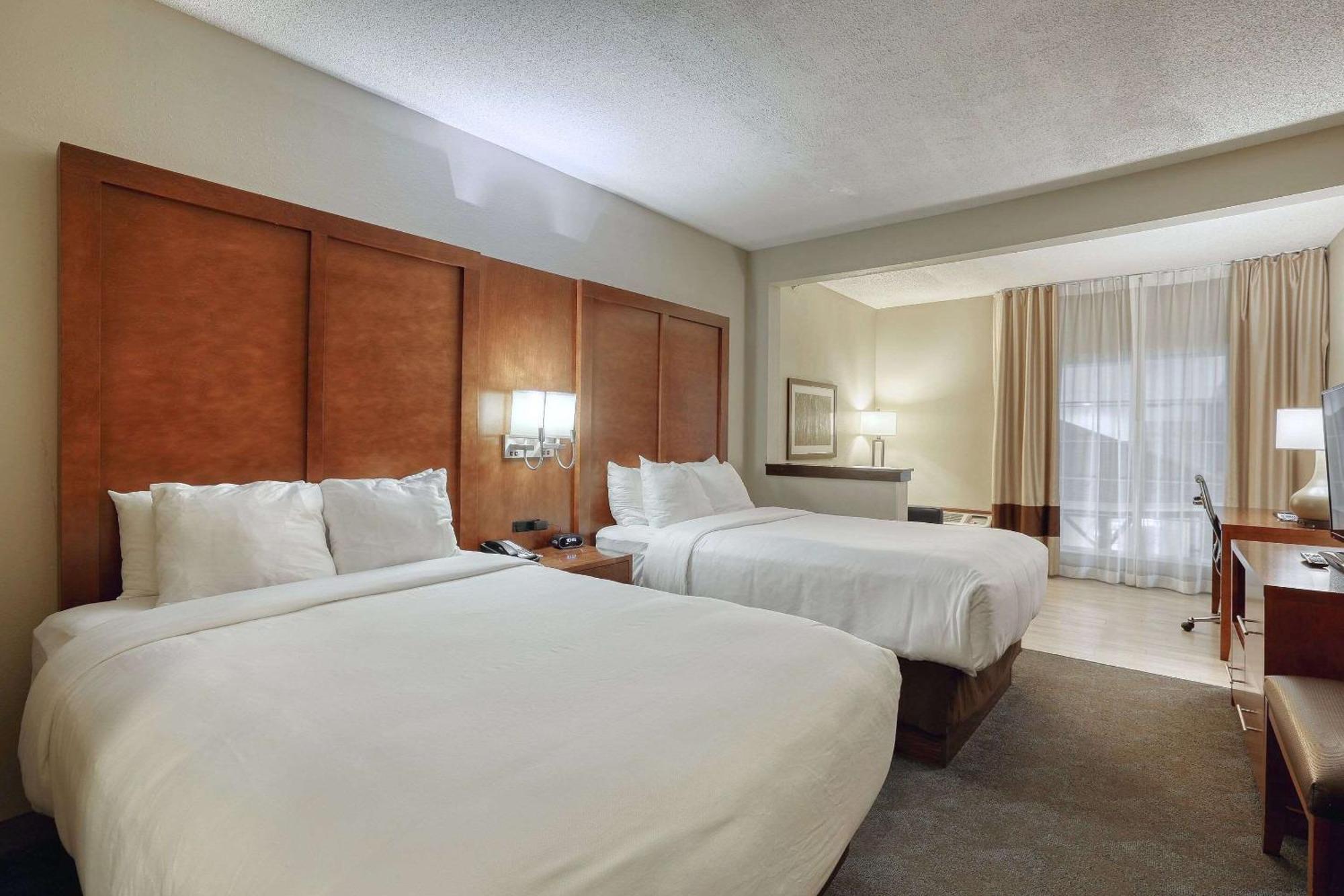 Comfort Suites Appleton Airport Екстер'єр фото