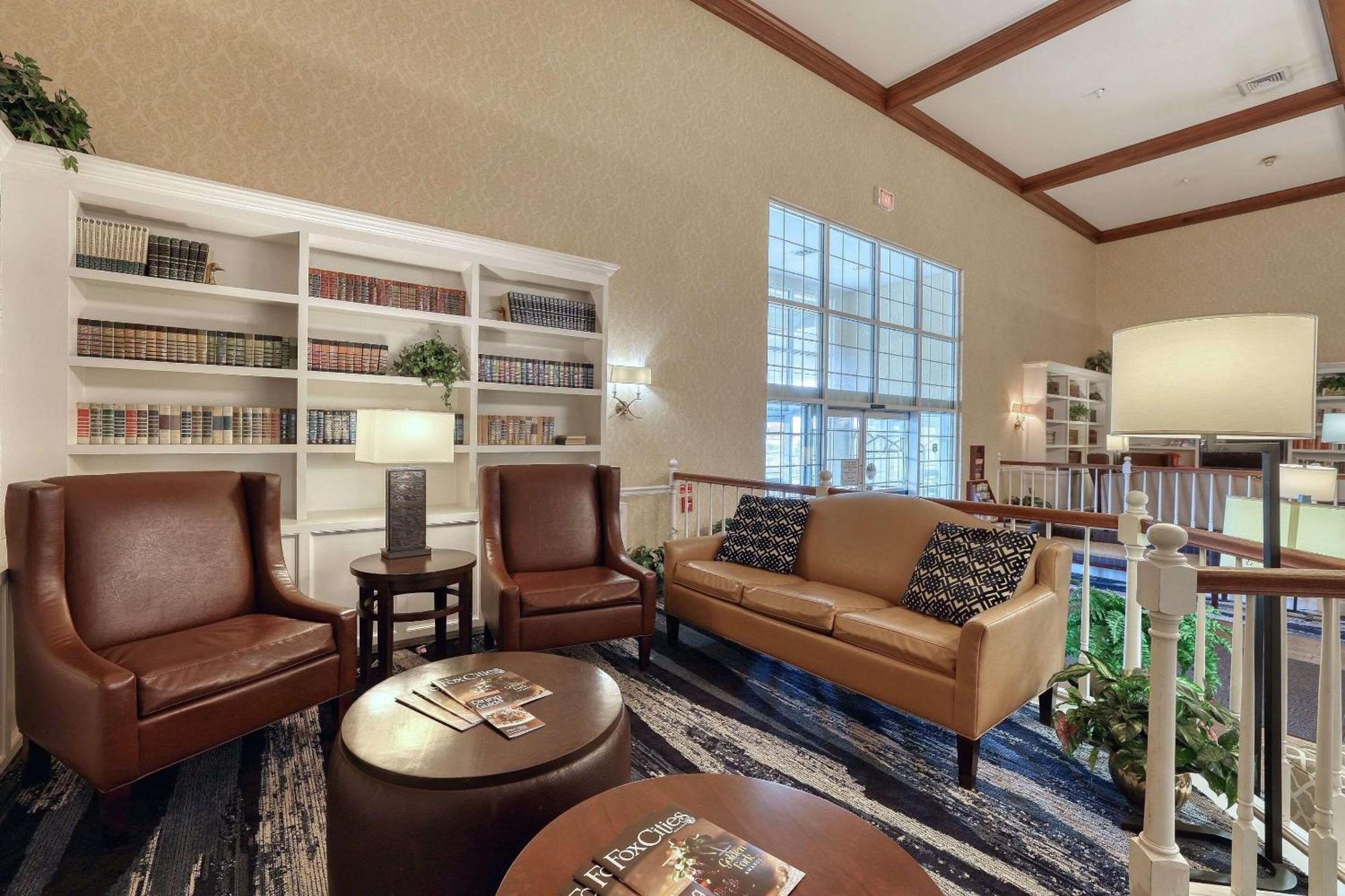 Comfort Suites Appleton Airport Екстер'єр фото